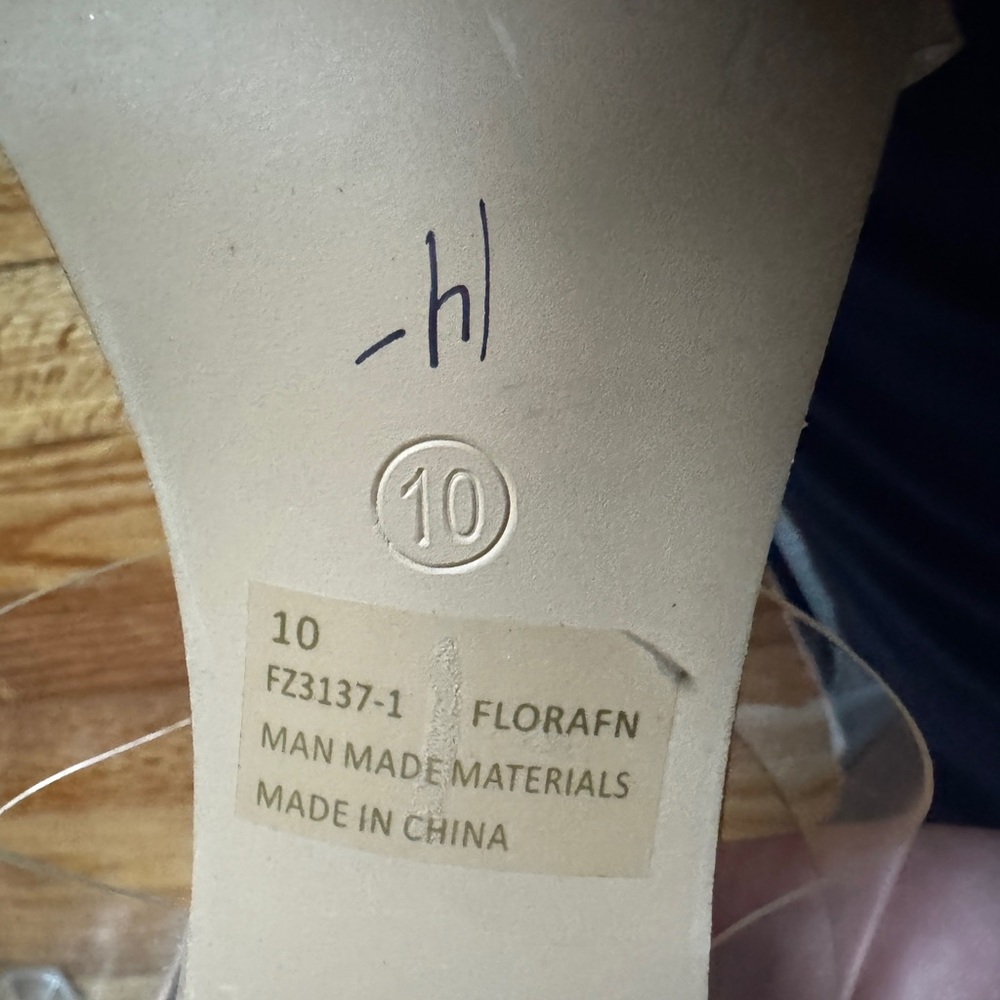Fashion Nova Clear Heels size 10 - Picture 6 of 7